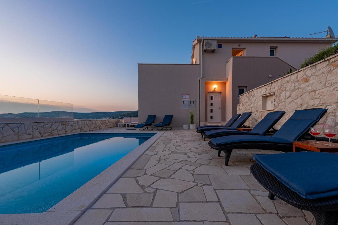 Villa Mona Apartments Ražanj Екстериор снимка