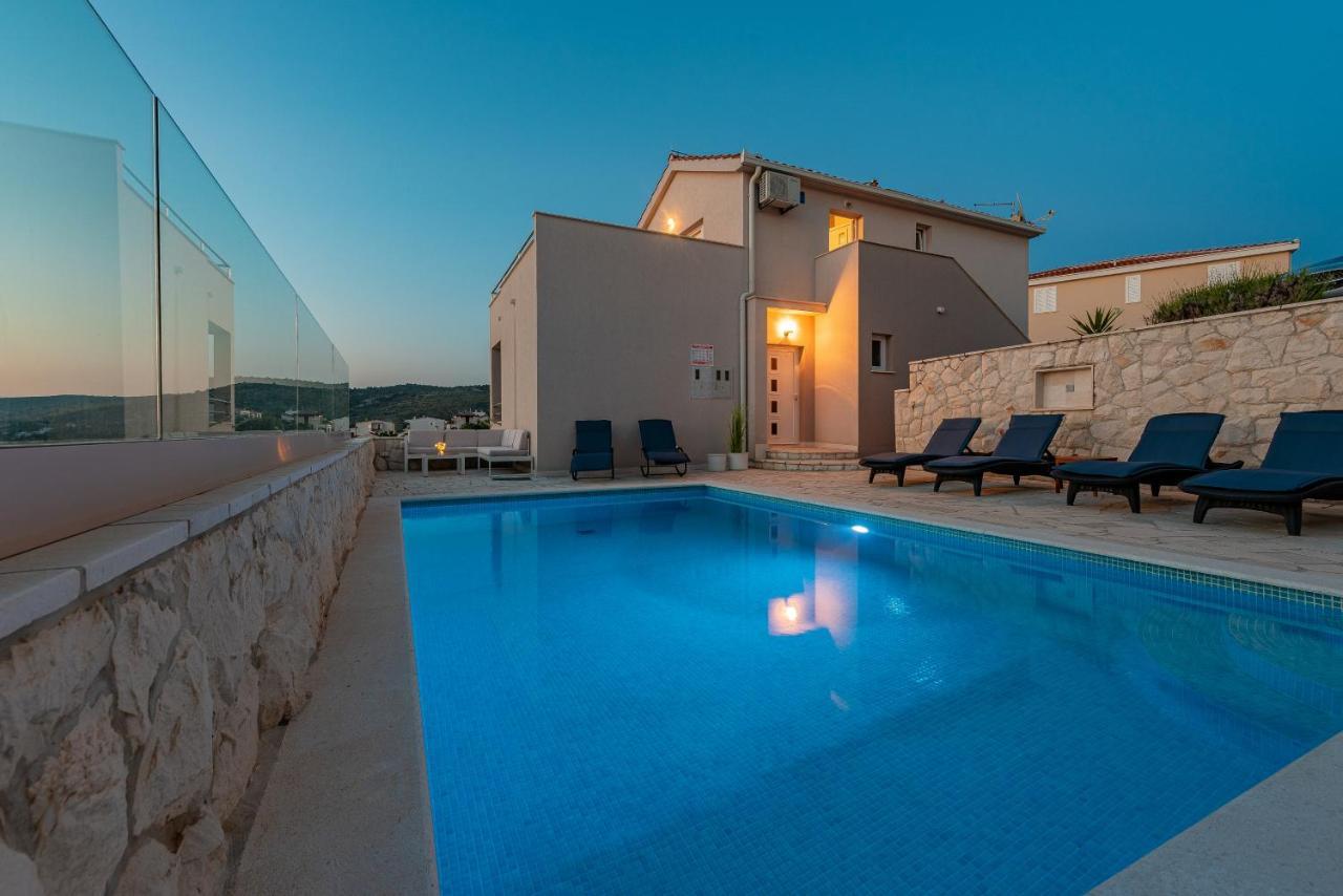 Villa Mona Apartments Ražanj Екстериор снимка