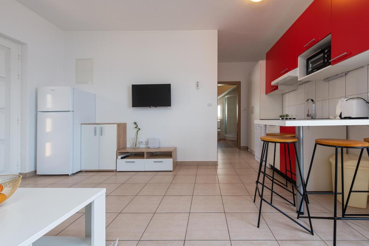 Villa Mona Apartments Ražanj Екстериор снимка