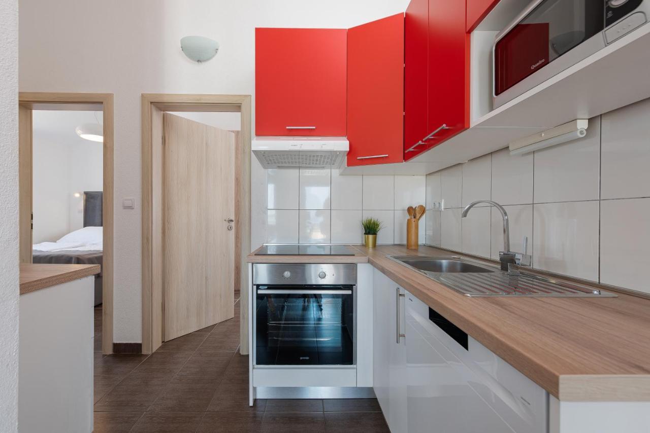 Villa Mona Apartments Ražanj Екстериор снимка