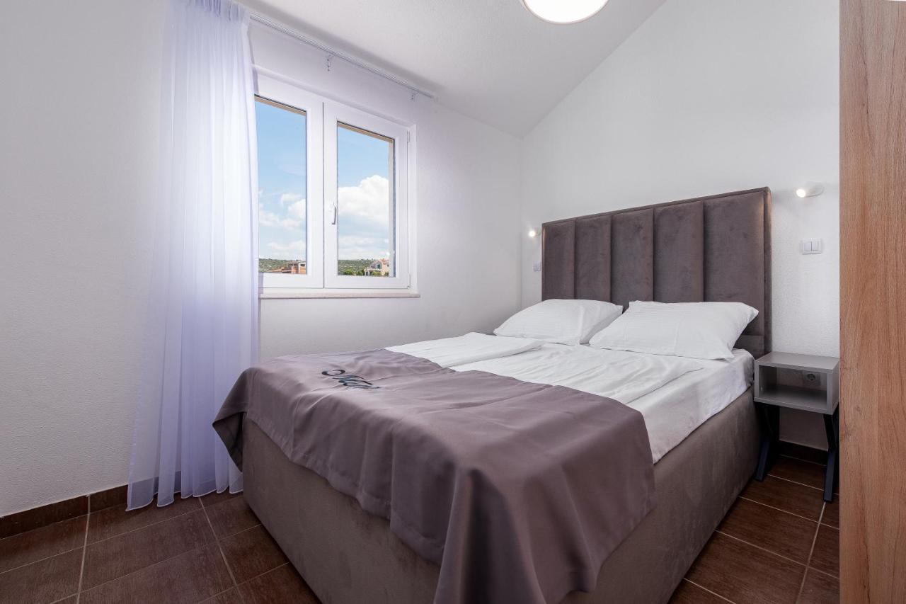 Villa Mona Apartments Ražanj Екстериор снимка