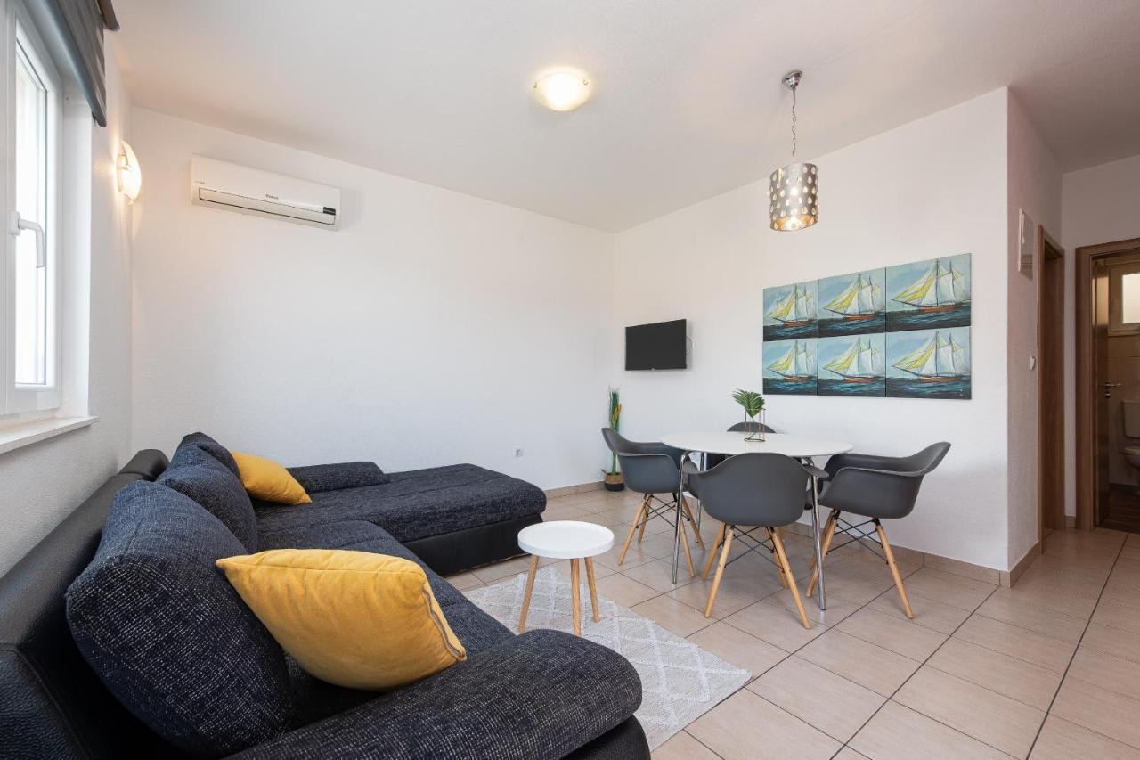Villa Mona Apartments Ražanj Екстериор снимка
