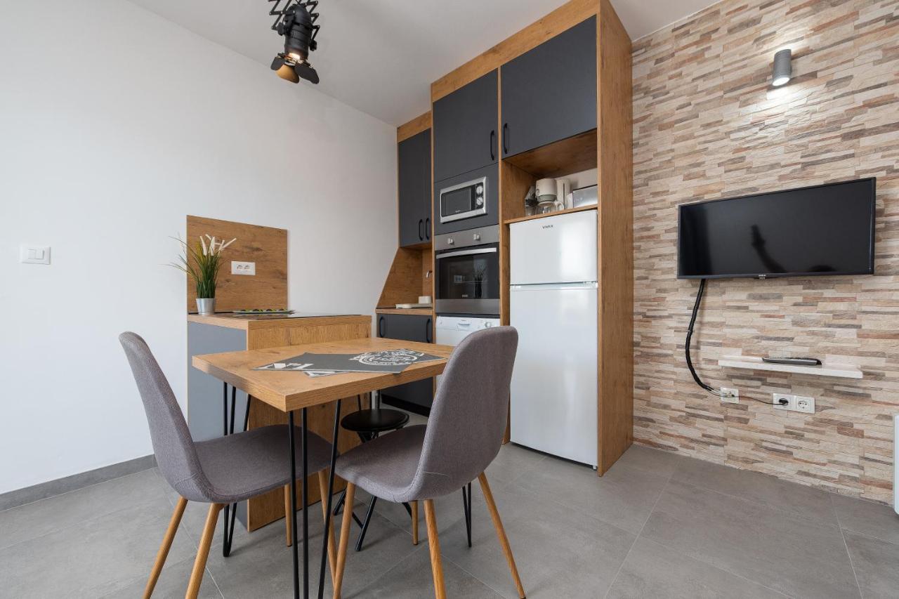 Villa Mona Apartments Ražanj Екстериор снимка