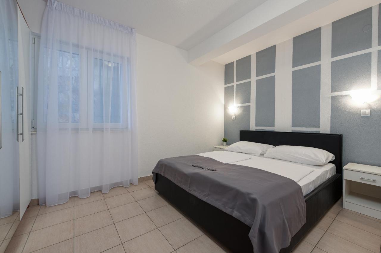 Villa Mona Apartments Ražanj Екстериор снимка
